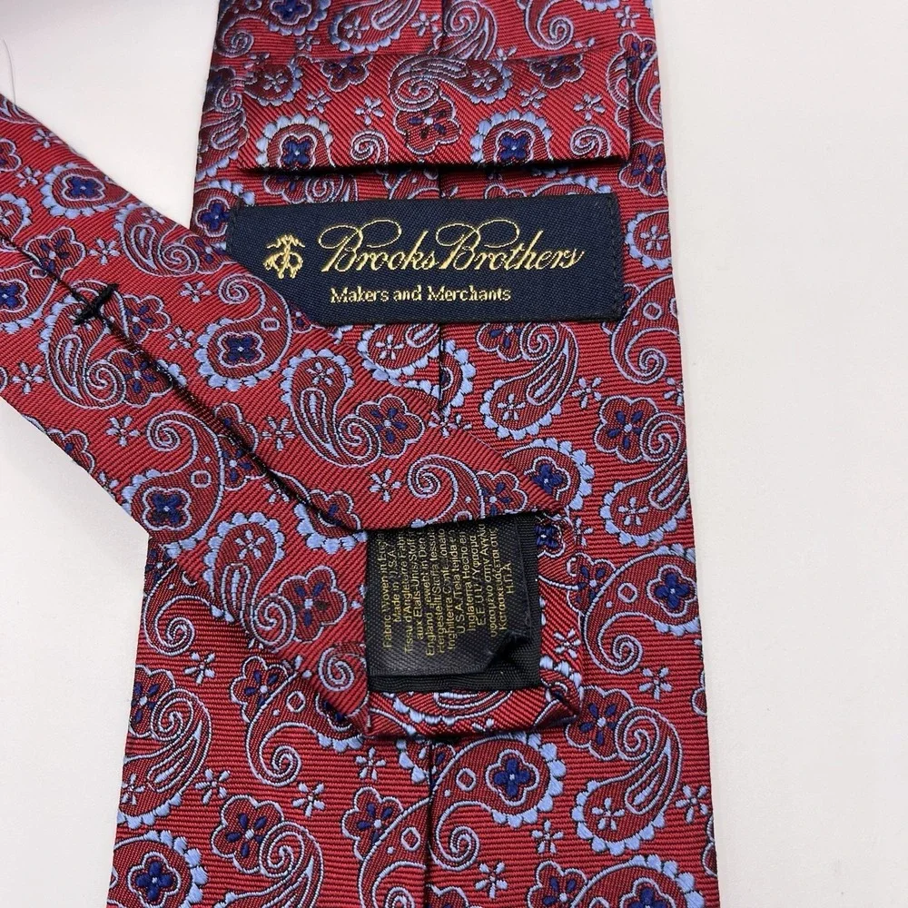 Brooks Brothers Necktie Silk Red Blue Paisley USA Made
